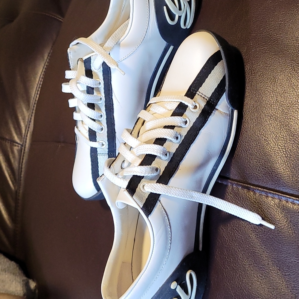 Sneakers - Picture 10 of 10